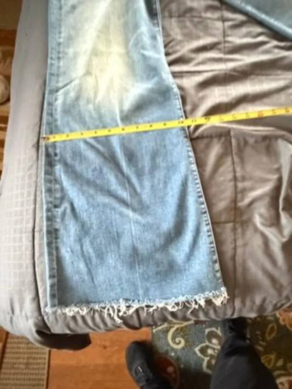 Mother wide legged frayed hem button fly jeans - Picture 9 of 12